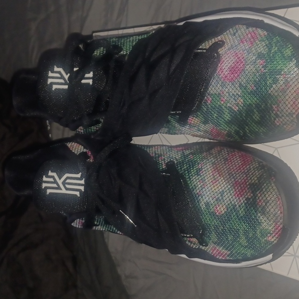 Nike kyrie low